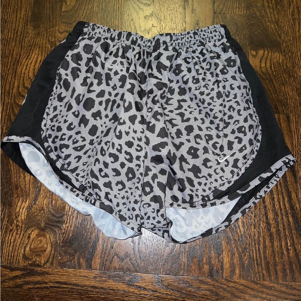 Nike Shorts Set - Picture 2 of 10